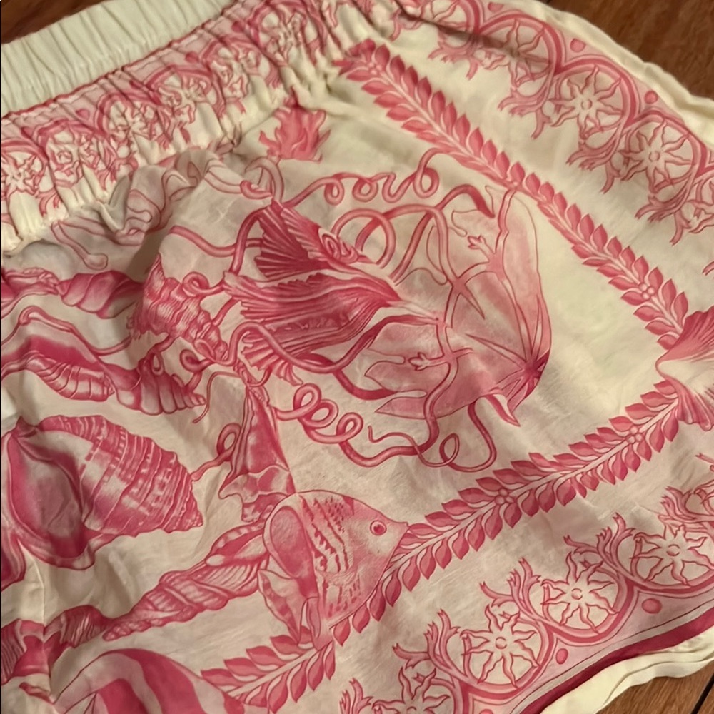 Versace Silk Pink Shorts - Picture 5 of 5
